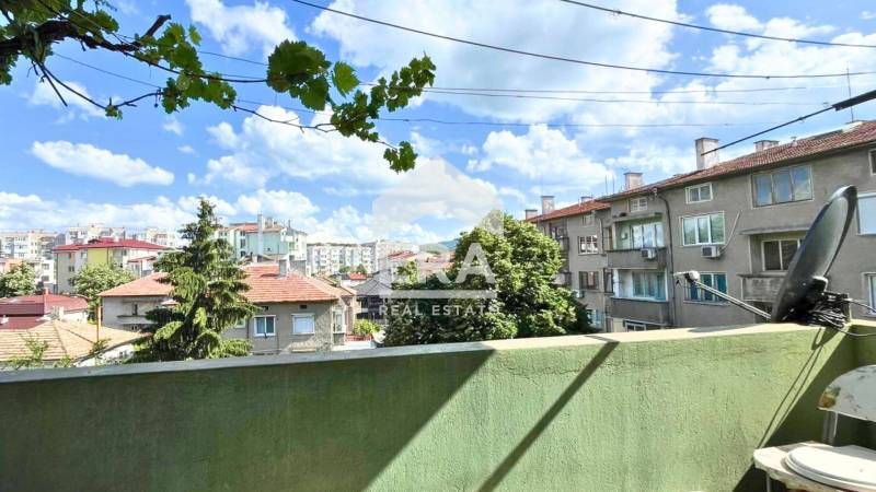 Продава се Четиристаен апартамент в Търговище, Център - 103 кв.м за 837 €/кв.м - Снимка #4