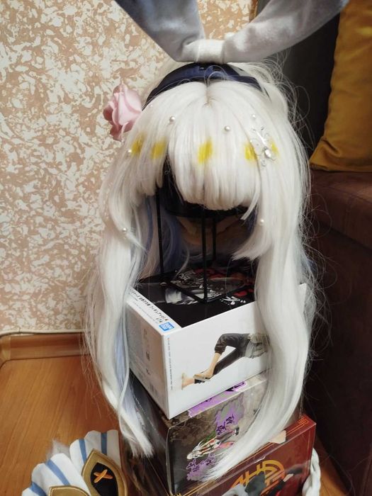 Оформяне на косплей перуки по избор