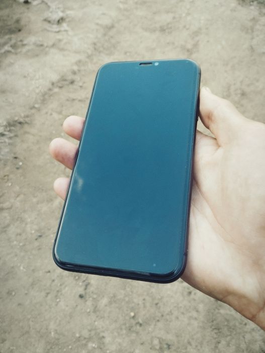 Продам iPhone 11 black 128гб