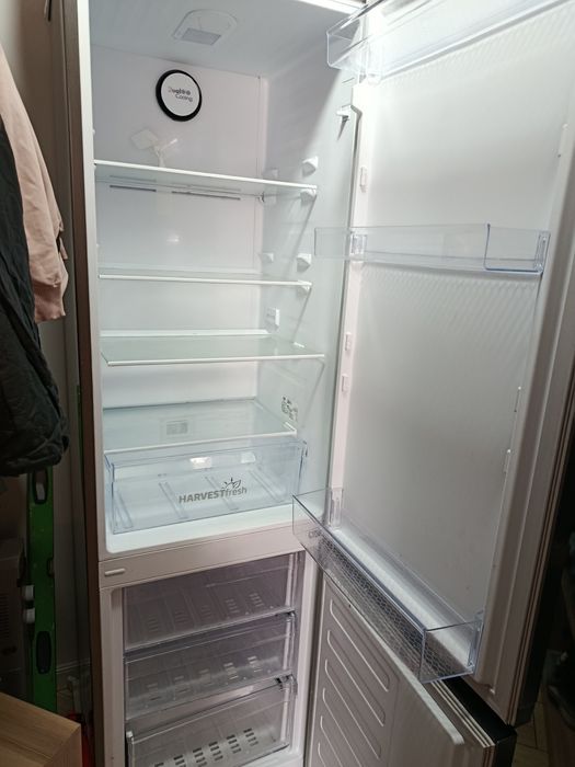 Продам холодильник пользоваться 4 месяцев