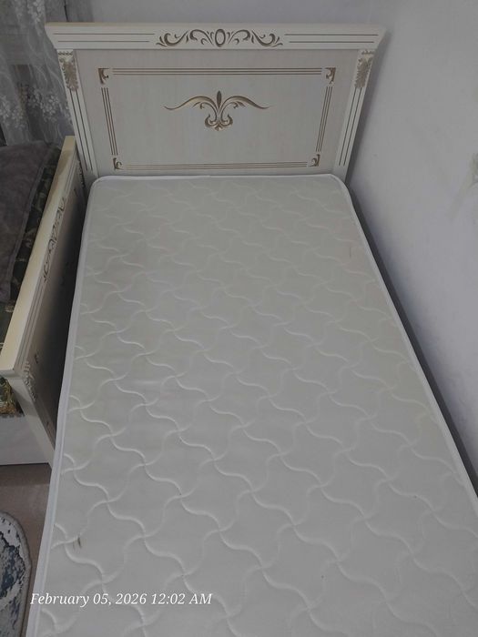 Односпальная кровать