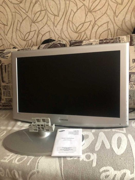 Продам телевизор Samsung диагональ 81