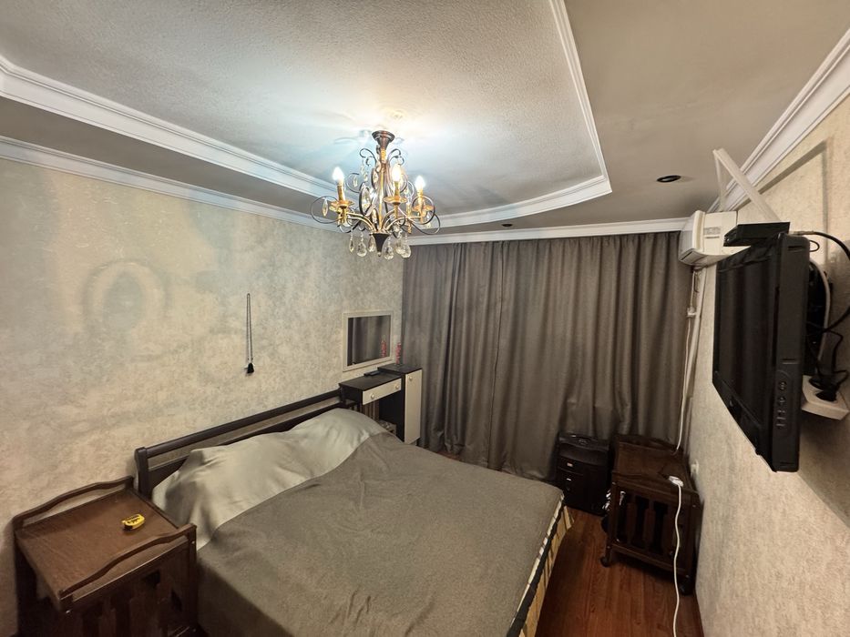 Срочно!! Продается 3х комнатная квартира,своя метро Космонавт