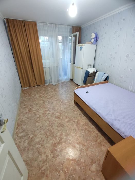 Продам 2 х комн, 6-11, 2 этаж.