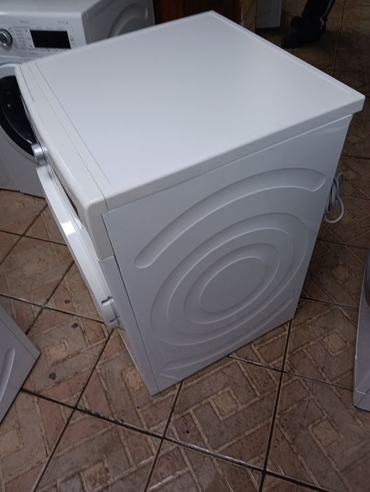 Сушилня с термопомпа Бош Bosch Serie 8 с две години гаранция!