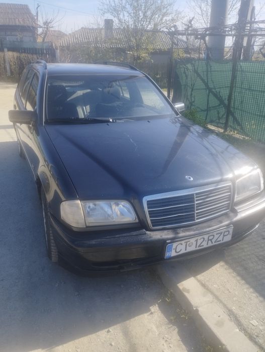 Vând sau dezmembrez Mercedes c class 2.2 cdi
