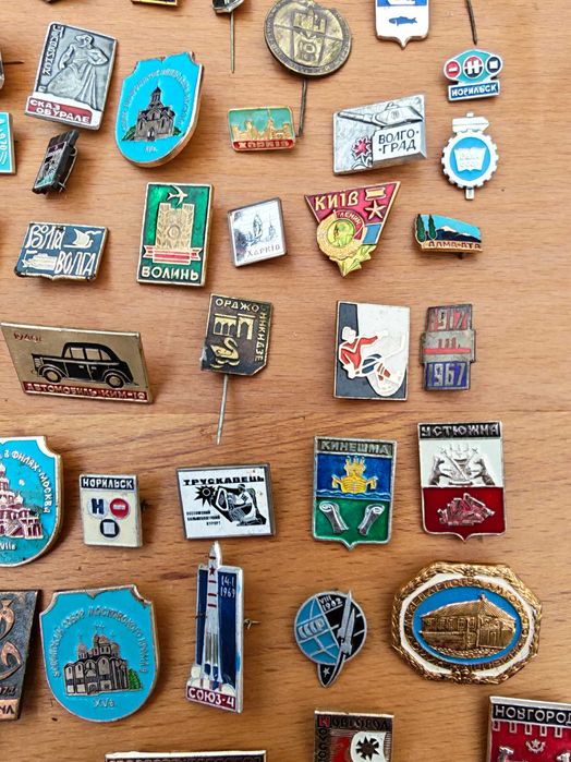 Колекция значки СССР социализъм ретро 150бр