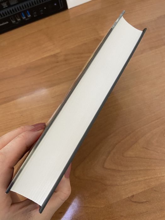 Продам книгу Бабушка велела кланяться