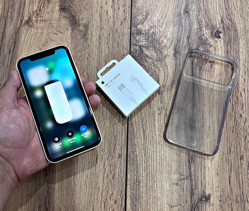  iPhone XR/256GB В корпусе Айфон 17 PRO