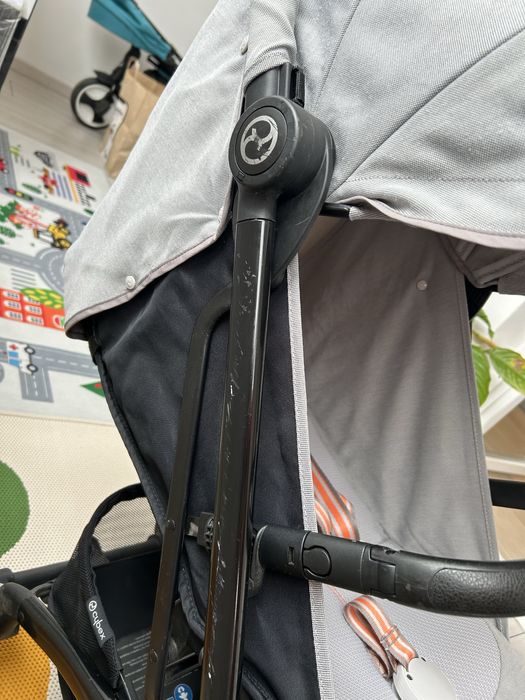 Carucior Cybex Beezy Gold 2023