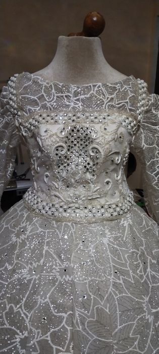 Продается свадебные платья срочно