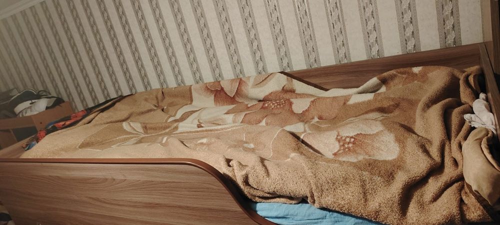 Двухъярусная кровать