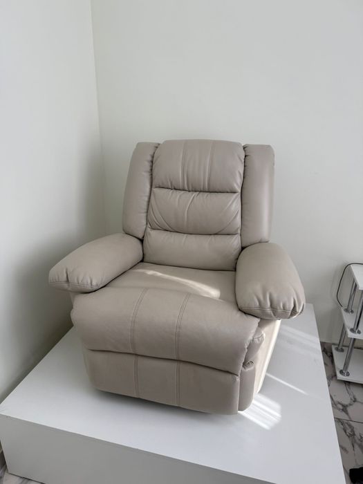 Продам электрическое педикюрное кресло
