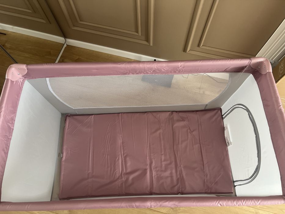 Patut pliabil nou cu eticheta.