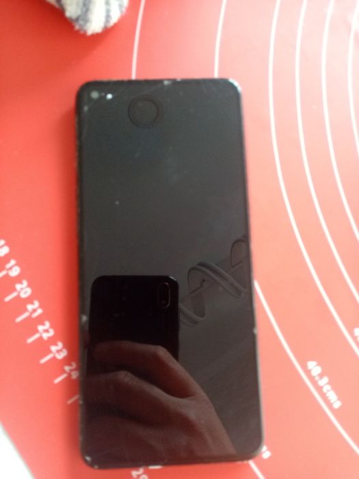 Продаётся телефон