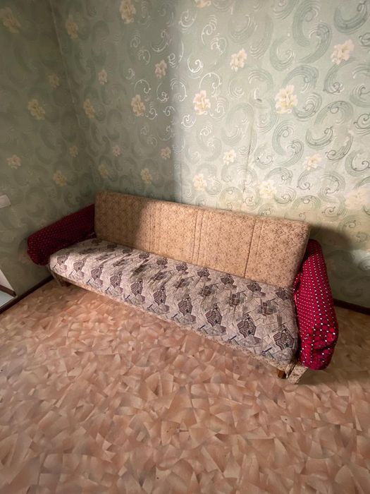 Отдам даром диваны и кресла