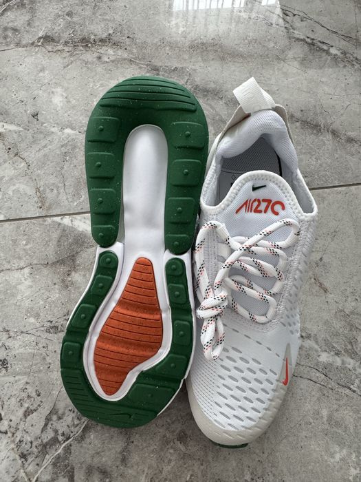 Оригинални дамски маратонки Nike 270