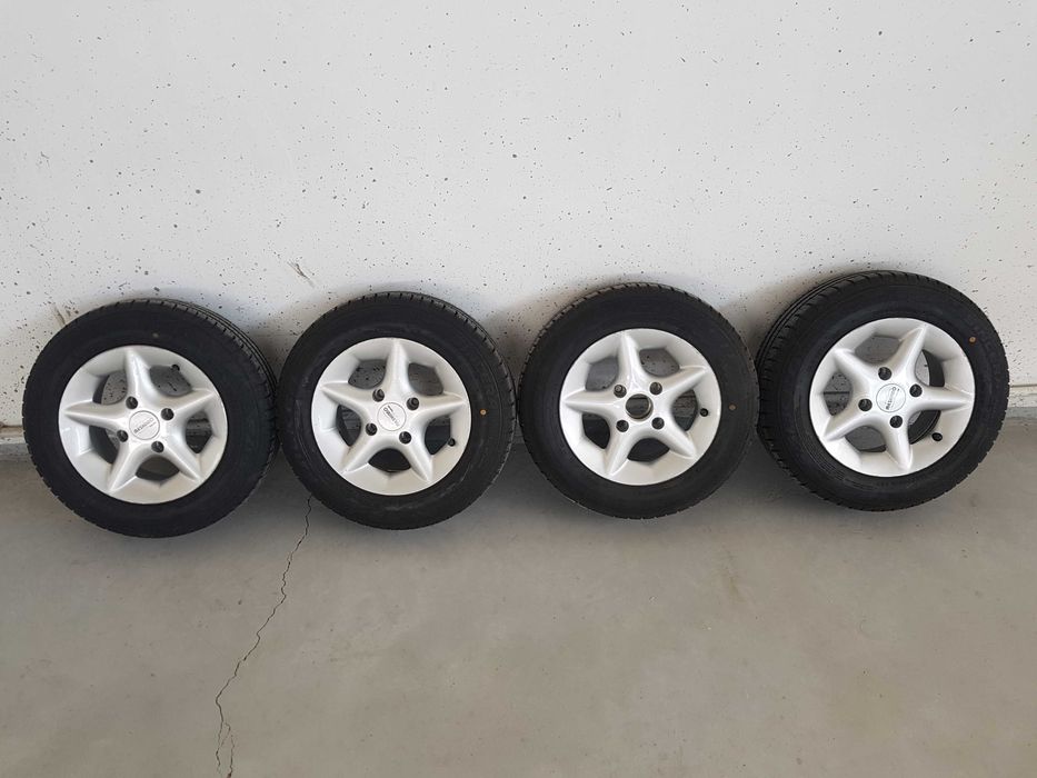 Джанти 13 цола 4Х114.3 с Летни гуми.