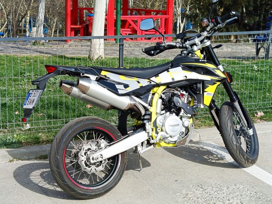 Supermoto SWM SM500R