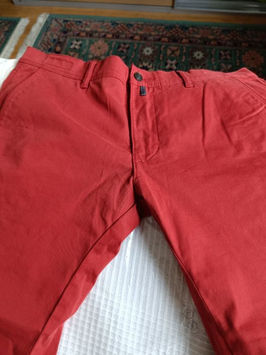Pantaloni bărbătești chino