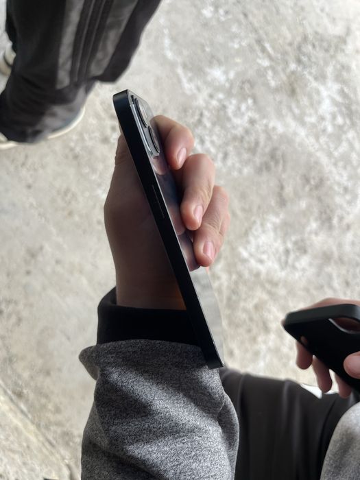 Айфон 13 сатылады