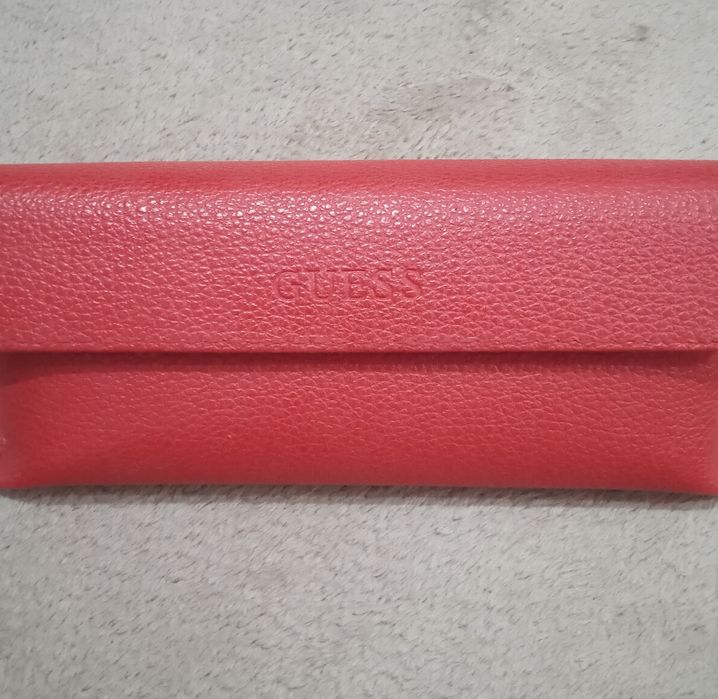 Слънчеви очила Guess