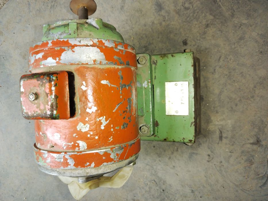 Продам элктродвигатель