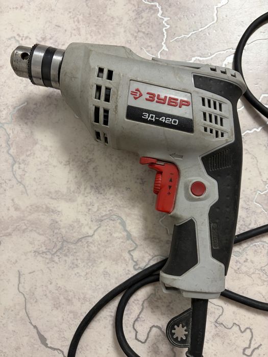 Продам дрель зубр