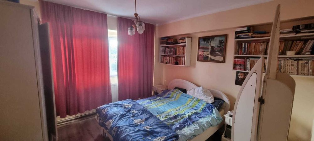 Vand apartament 4 camere