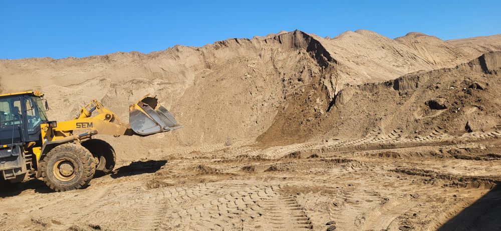 Продам пгс, глину,  щебень.