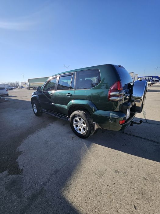 Toyota Land Cruiser 3.0 D-4D | Automatic | 7 места | Реален джип