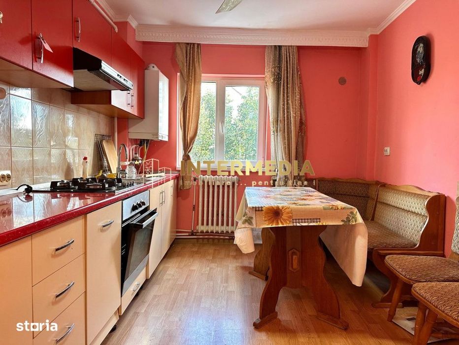 Vanzare Apartament 4 camere Deco CETATE Mercur 2 bai 90 mp cu balcon s