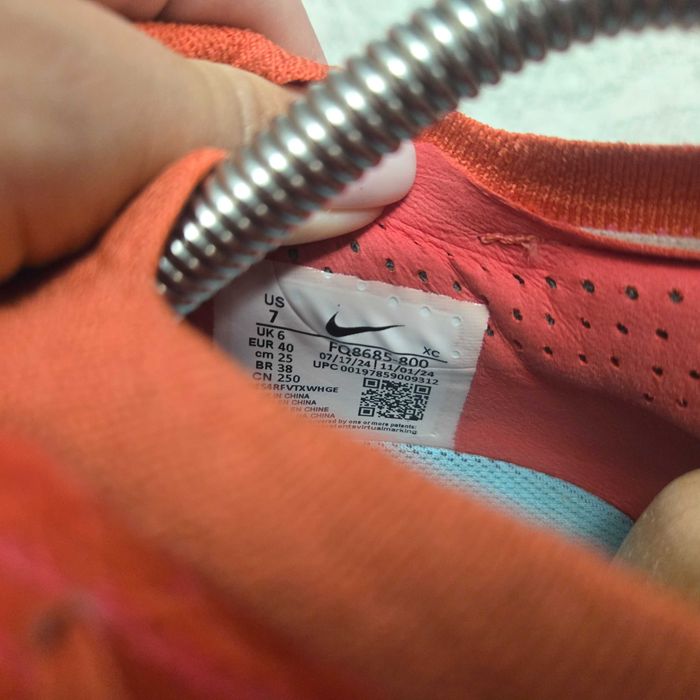 Детски бутонки много малко носени