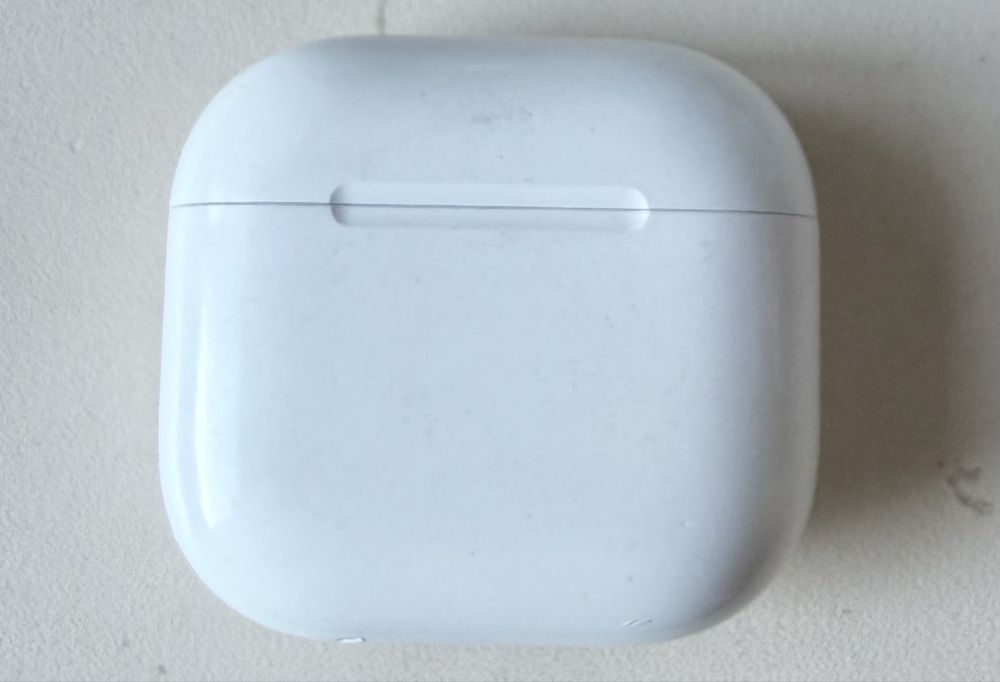 AirPods 4 наушники