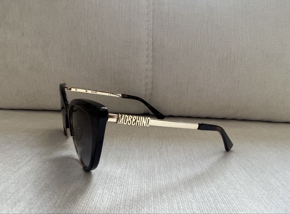 Слънчеви очила Moschino