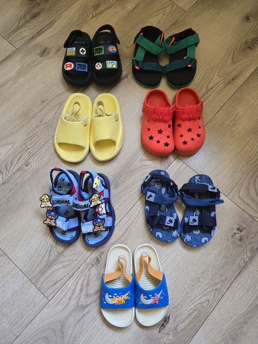 Lot sandale mărime 26