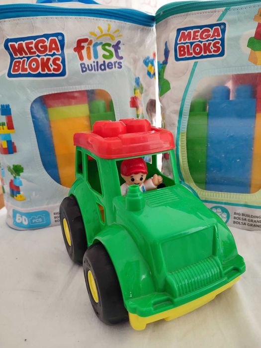 Конструктор Мега Блокс за малки деца.