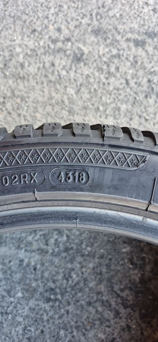 4 anvelope iarna  noi Kleber,235/40/18.Pretul este pe bucata.