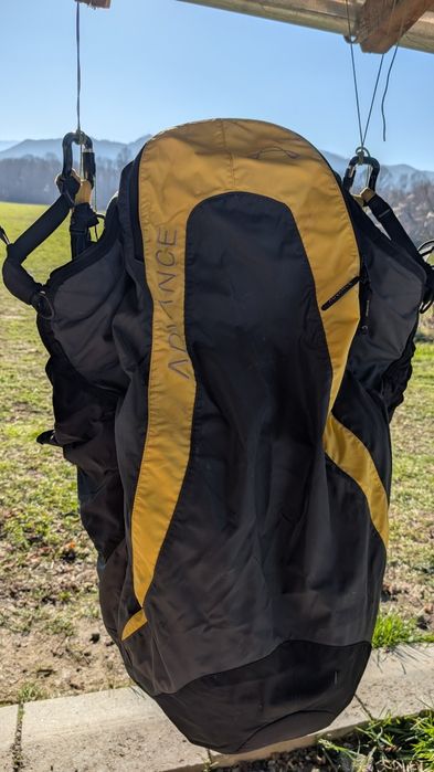 Парапланер , сбруя и запасен за начинаещи 100-130 кг