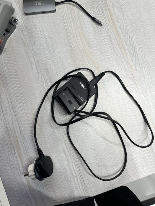 Srochno sotiladi sony alpha 7 lll