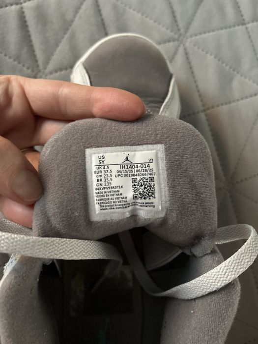 Jordan marimea 37,5