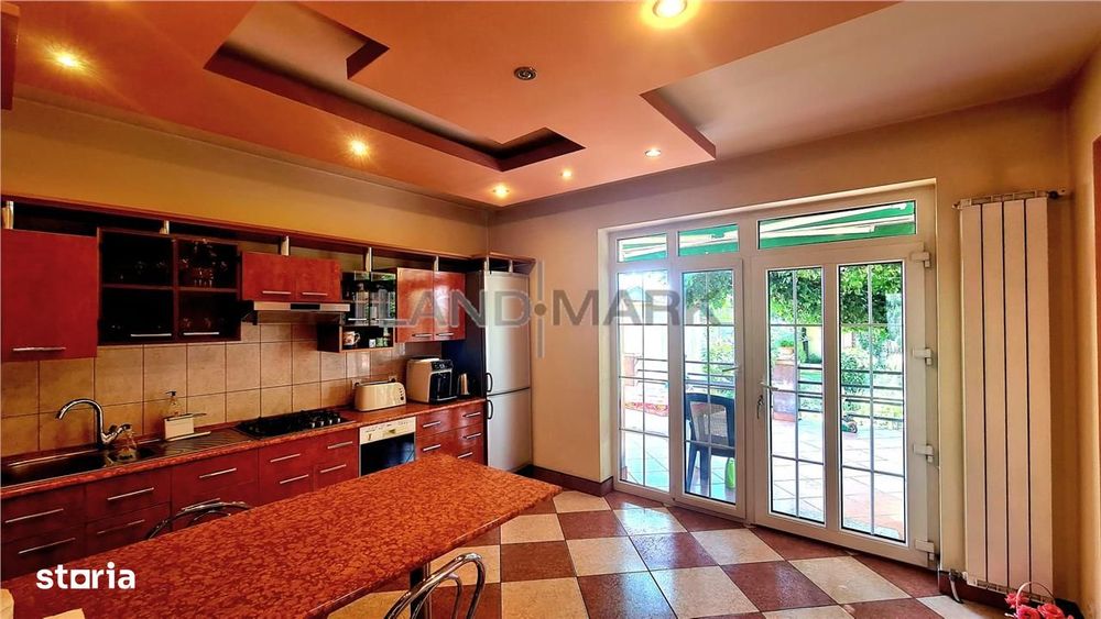 Vila de vanzare Timisoara, 4 dormitoare, piscina, garaj dublu