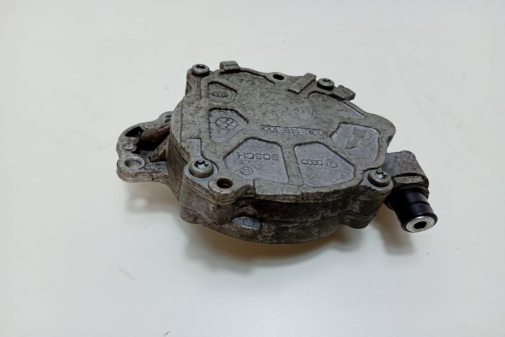 Pompa vacuum 03L145100F Volkswagen VW Amarok prima generatie seria