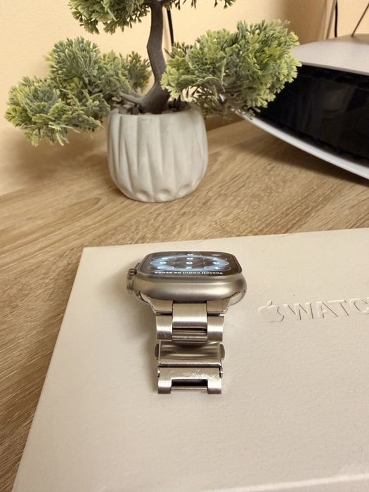 Aplle watch ultra Titanium