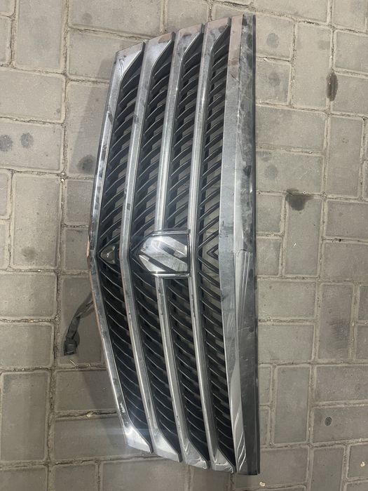 Продам решетку радиатора Альфард