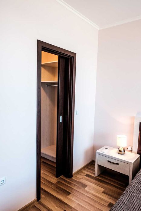 Чудесен Апартамент, първа линия море, от Алфа  Лонг Бийч