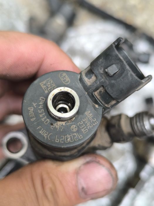 Injectoare 1.4 / 1.6 HDI Peugeot 307 Citroen C2 C4 C5 Ford Focus