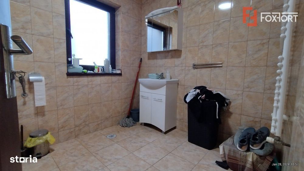 Casa 8 camere ,Sacalaz-Ideala pentru 2 familii