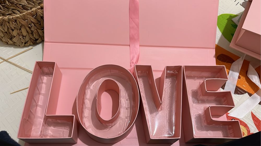 Love,I U ,коробка пустой