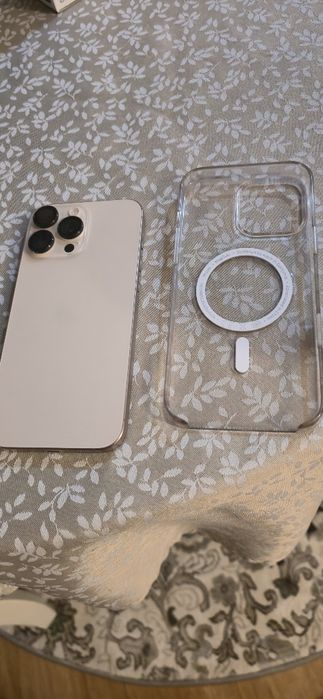 Vând I phone 16 pro max 521 Gb